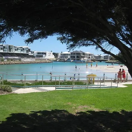 Maraboo Island Beachfront Villa Fremantle Exterior photo