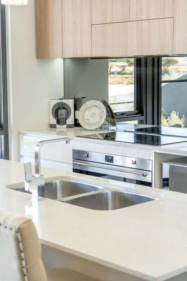 Maraboo Island Beachfront Holiday home Fremantle
